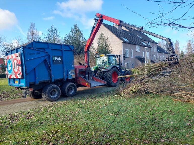 Versnipperaar met kraaninvoer