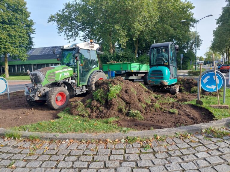 Grondwerk bloembollen poten