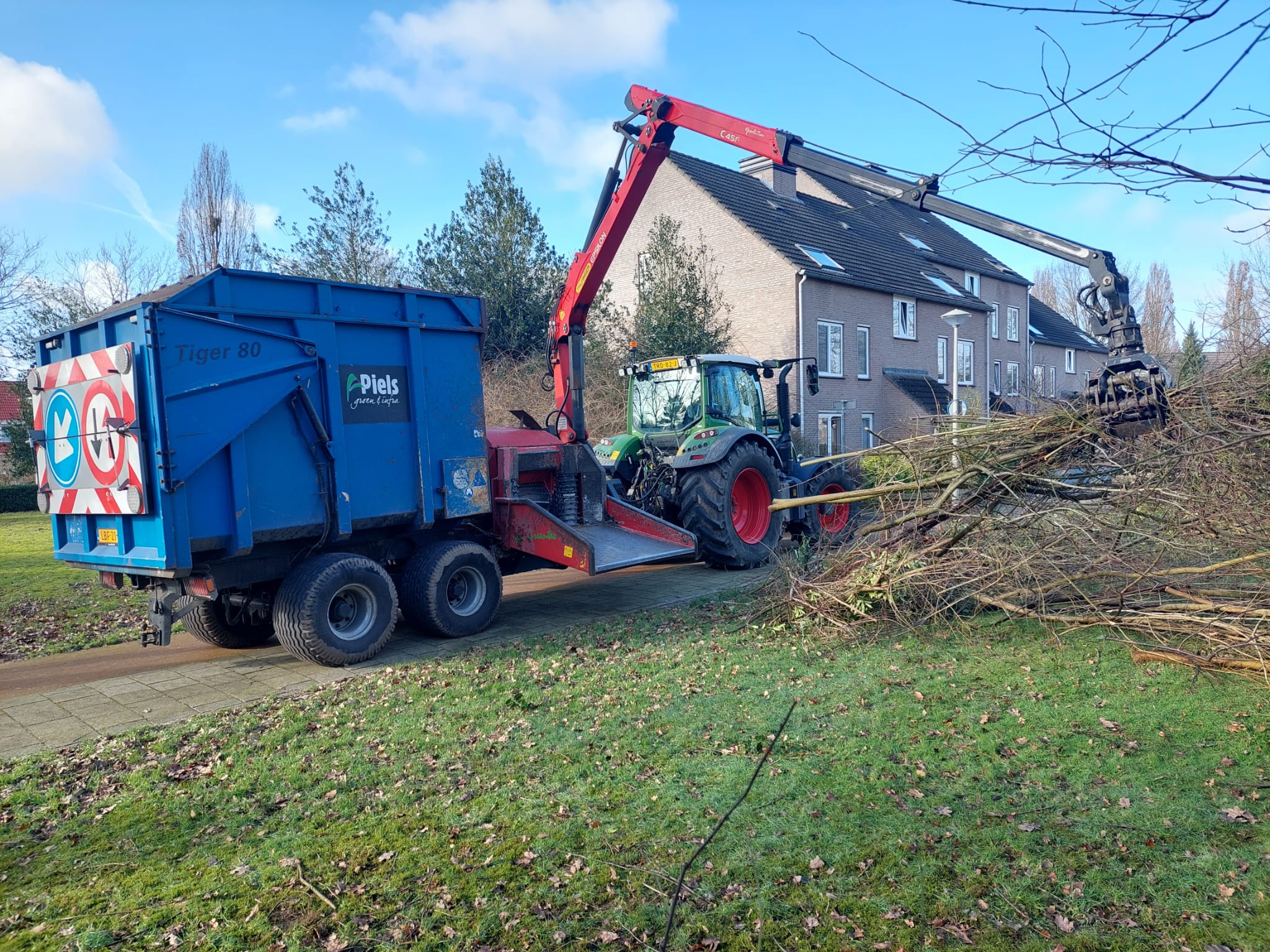 Versnipperaar met kraaninvoer